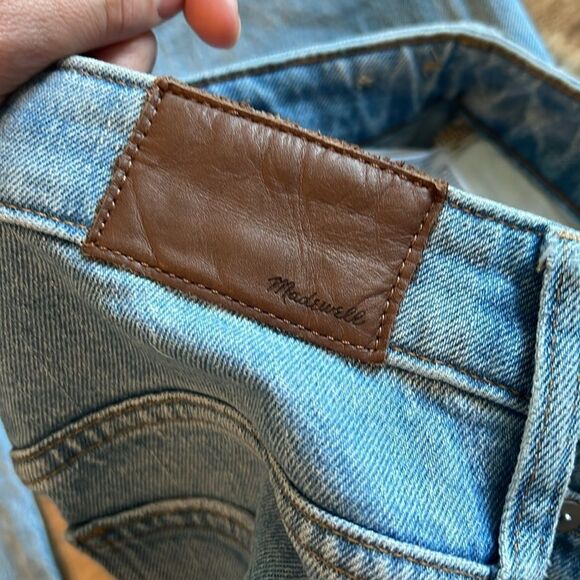 Madewell • The Curvy Perfect Vintage Jean in Fiore Wash - Picture 8 of 8